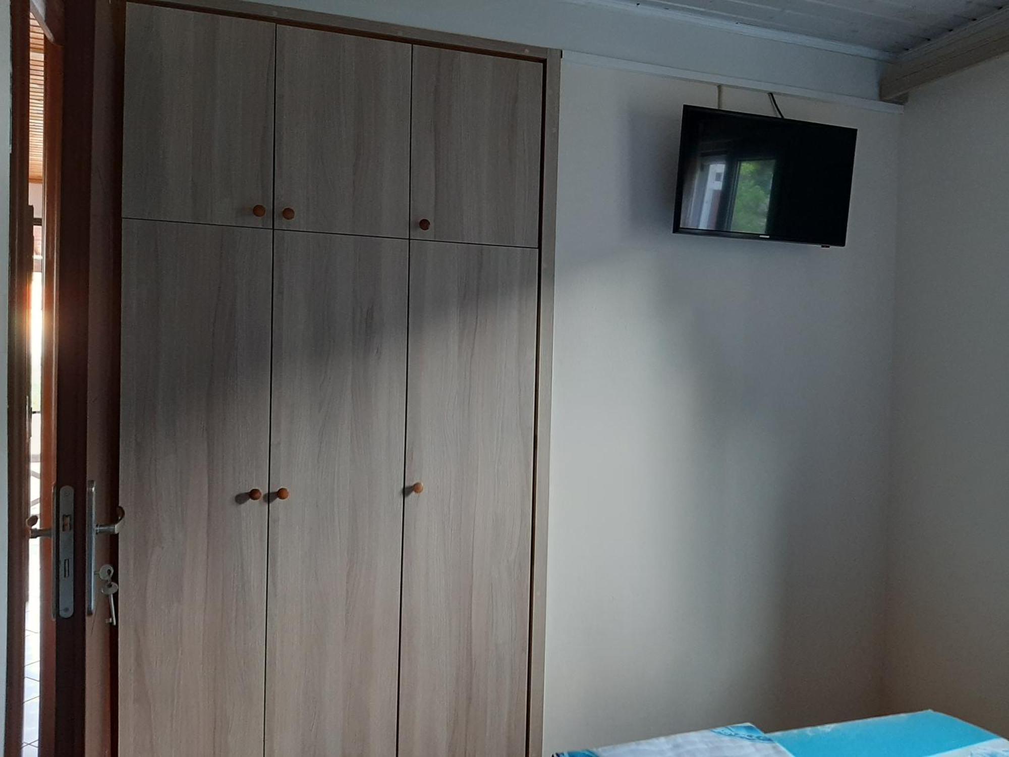 Christina Apartment Agios Konstantinos  Ngoại thất bức ảnh